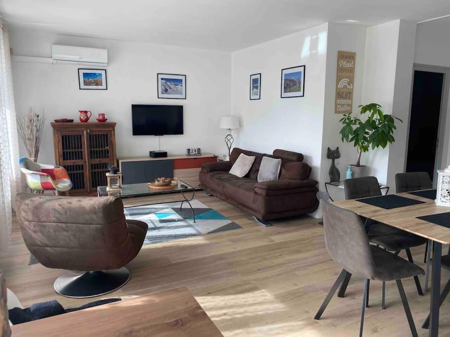 Ferienwohnung Le Chasseur Alpin Albertville Exterior foto